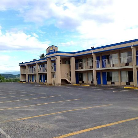 Days Inn By Wyndham Staunton Buitenkant foto